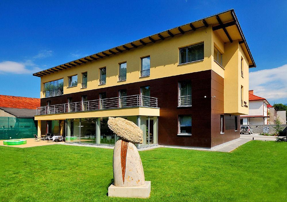 Hotel Villa Bianca Liptovský Mikuláš Екстериор снимка