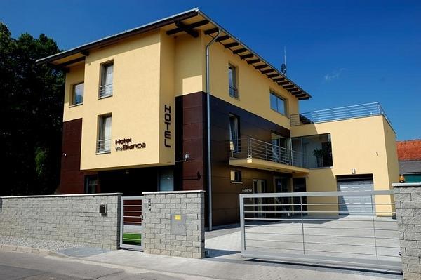 Hotel Villa Bianca Liptovský Mikuláš Екстериор снимка